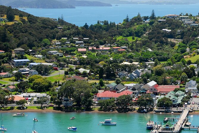 5-Day Bay of Islands, Auckland, Hobbiton, Rotorua & Waitomo Tour - A North Island Highlights Stack, Without the Car-Rental Math