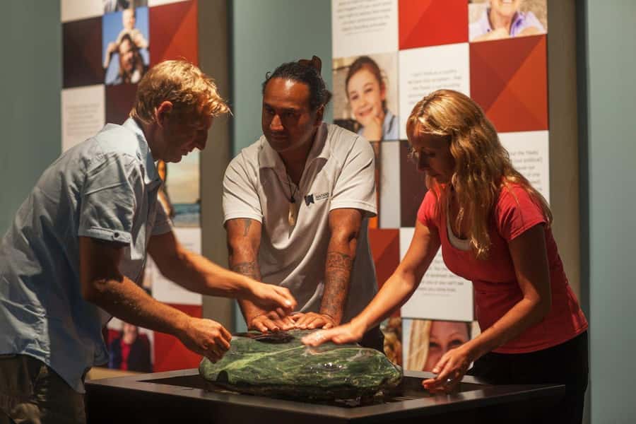 Auckland: 2-Day Bay of Islands Small Group Tour with Cruise - Waitangi Treaty Grounds and Māori cultural performance: what to expect
