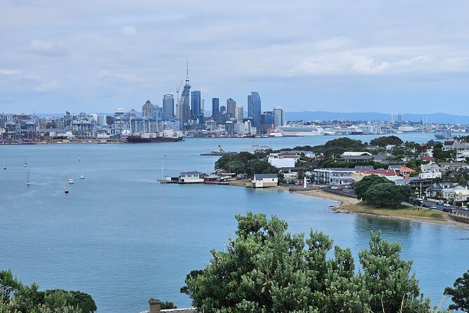 Auckland City Halfday Tour - Stop 4: Westhaven Marina and its near-real scale