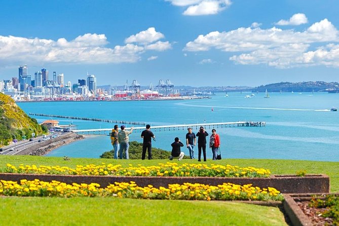 Auckland City Private Tour for Couples. Be chauffeur driven with added extras. - Mount Eden First: A Quick Summit Feel Without the Whole Hike