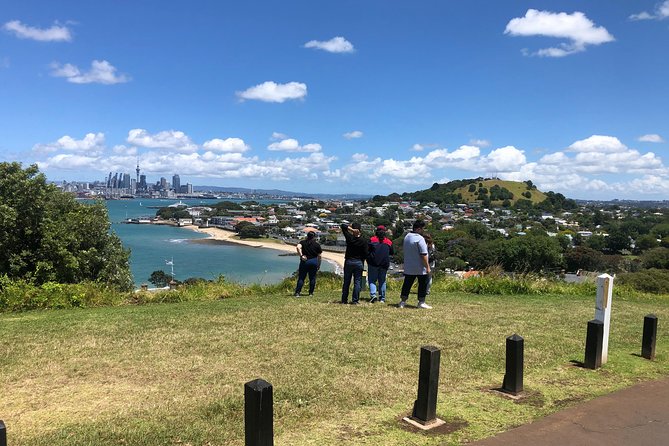 Auckland City Private Tour for Couples. Be chauffeur driven with added extras. - Mission Bay, Parnell, and Rose Gardens: Neighborhood Time Without the Work