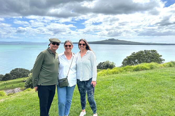 Auckland City Top Spots Half Day Private Tour - Auckland Harbour Bridge: the first wow without the wait