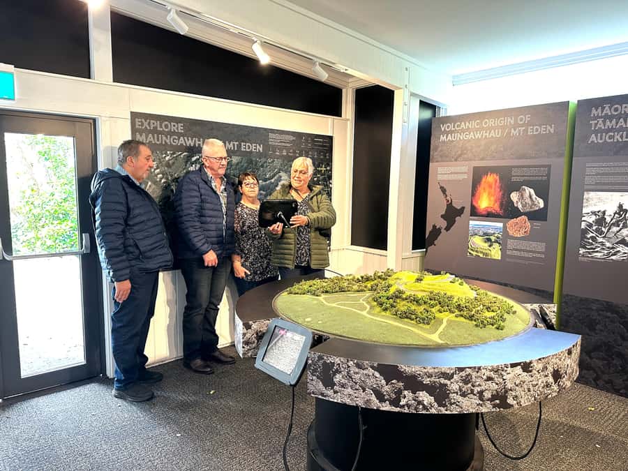 Auckland City Top Spots Half Day Tour(Small Group Tour) - Devonport Pass-By: A Quick North Shore Taster