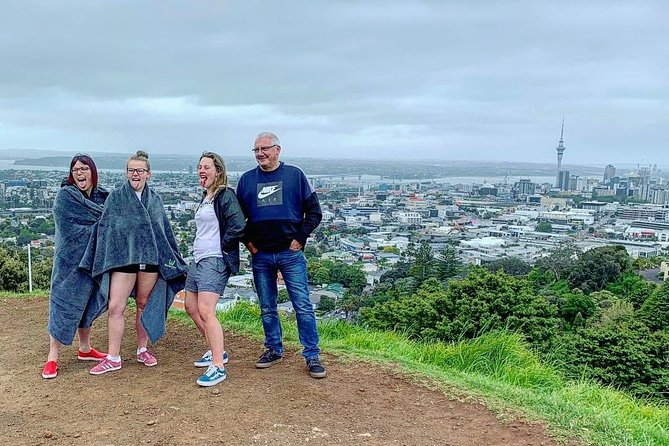 Auckland City Volcano & Scenic Highlights Tour - Getting started in Quay Street: the easy begin-to-finish loop