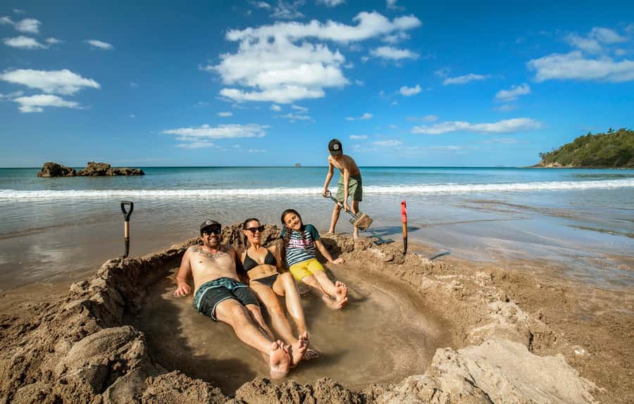 Auckland: Coromandel Day Tour including Hot Water Beach - Hot Water Beach: how the dig-your-own pool works (and what to bring)