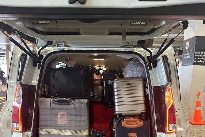 Auckland Downtown Hotel Transfers to/from Cruise Ship in Minivan - Pickup at your Auckland CBD hotel: the moment that matters