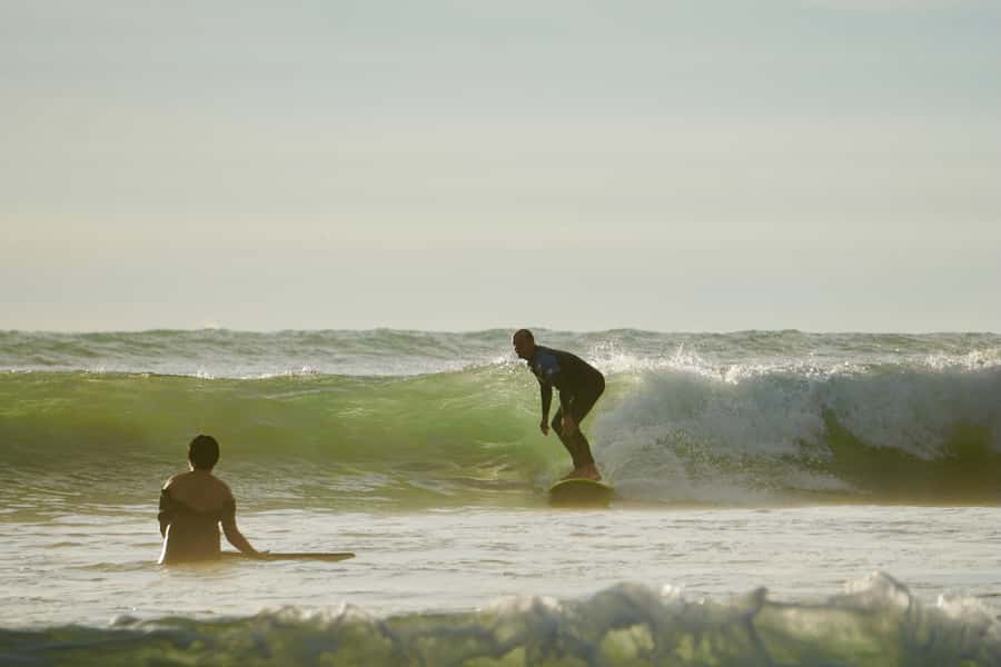 Auckland: Group Surfing Lesson with Muriwai Surf School - Who should book this, and who should skip it
