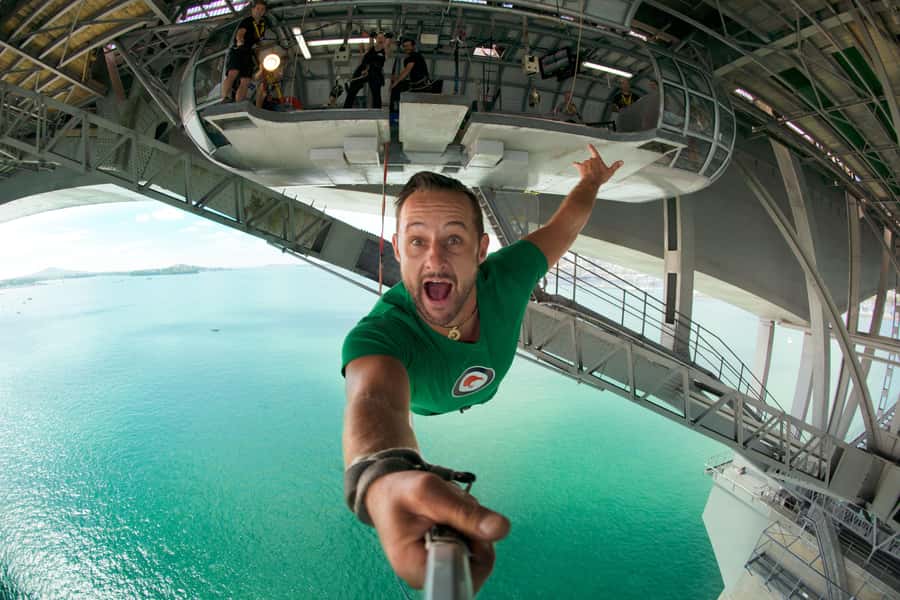 Auckland Harbour Bridge Climb & Bungy Combo - Westhaven Marina to the Summit: How the Route Feels in Motion