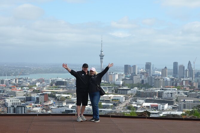Auckland Highlights Full Day Guided Tour - MJ Savage Memorial Park: Gardens and Skyline Views