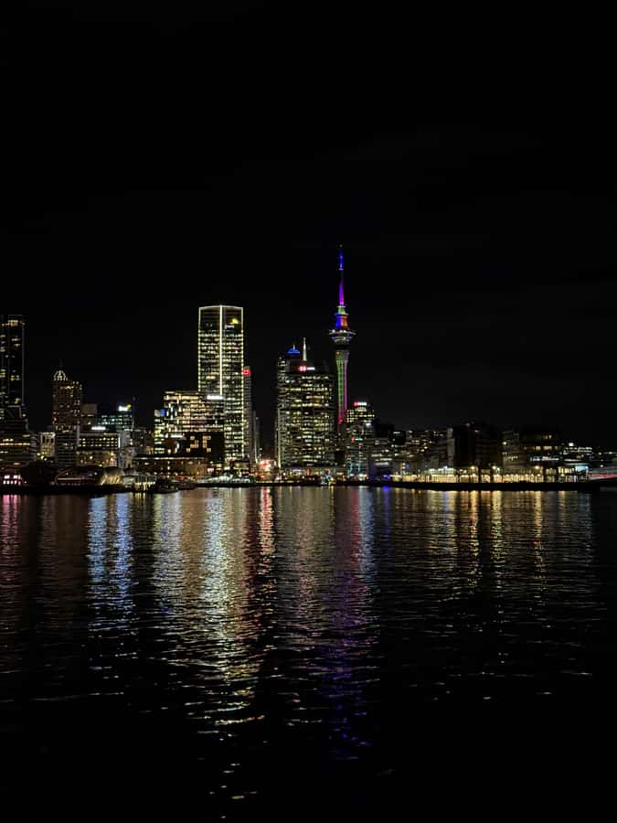 Auckland: Nightlights Harbour Cruise with Canapés and Drink - Key highlights worth your time