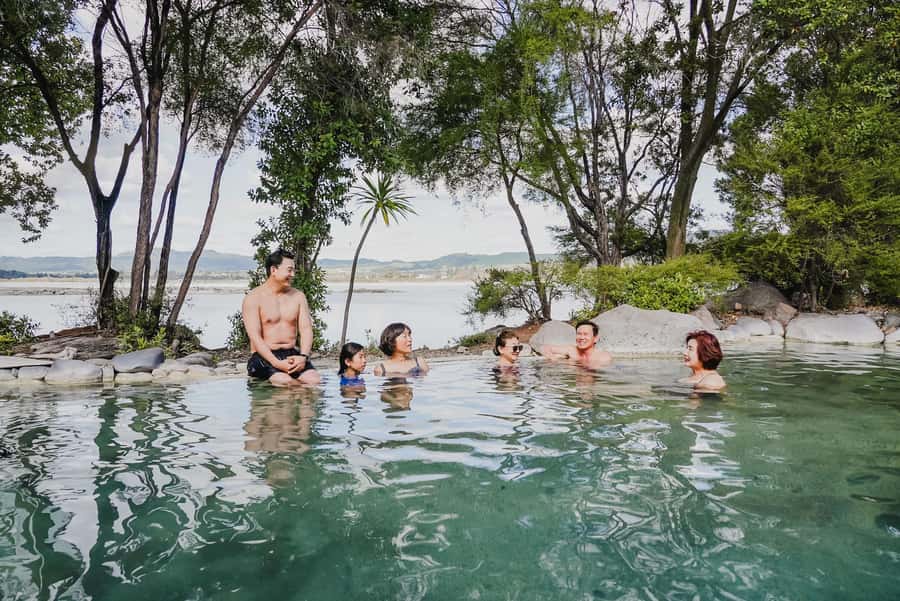 Auckland: Rotorua Highlights inc Wai-O-Tapu & Polynesian Spa - Tirau: why the corrugated iron detour is more than a quick gimmick