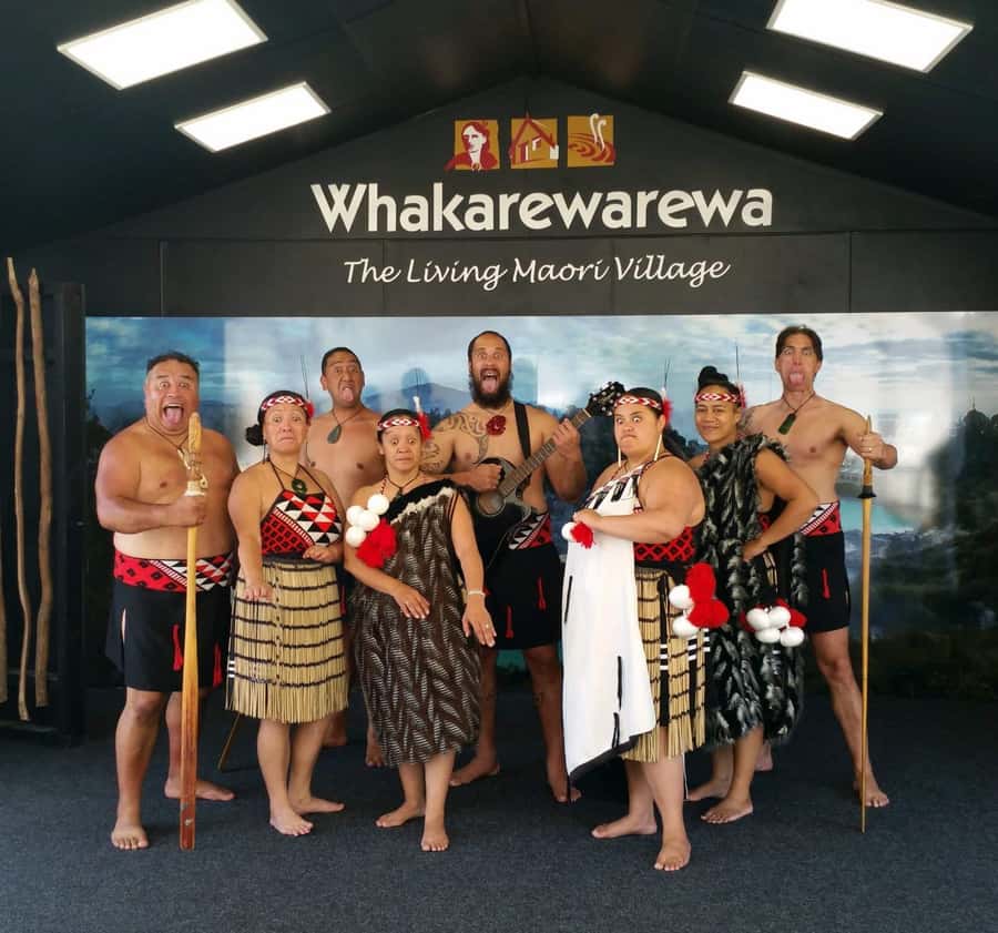 Auckland: Rotorua Māori Village & Waitomo Caves with Lunch - Whakarewarewa Living Māori Village: Haka, Homes, and Local Storytelling