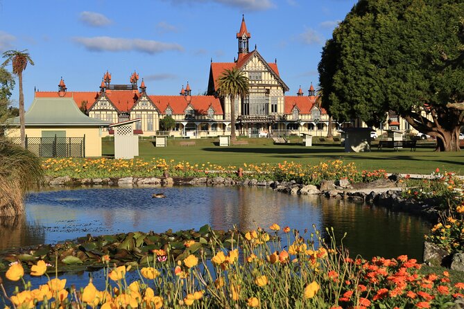 Auckland: Rotorua, Taupo, Waiotapu & Huka Falls Private Trip - Rotorua for one hour: what you get and what you miss