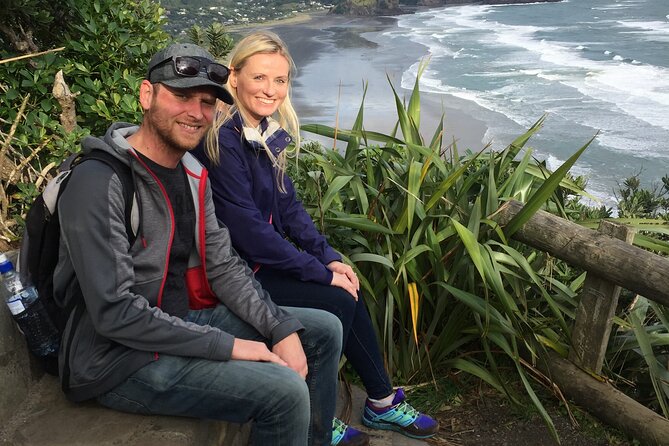 Auckland's Wild West Coast & Black Sand Beaches Tour inc Lunch - Gannet Colony Time: Big Mainland Wildlife at Muriwai