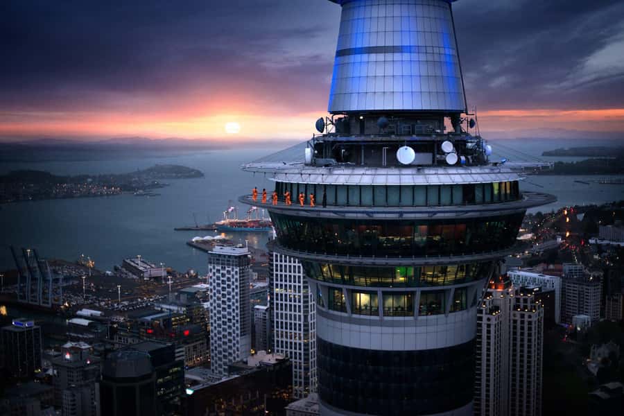 Auckland: SkyJump & SkyWalk Combo - What to expect in the 150 minutes: a realistic pace