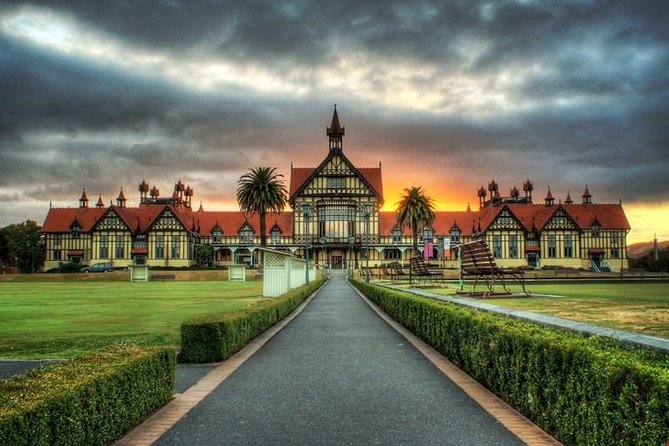 Auckland to Rotorua via Waitomo Caves Small Group Tour (One Way) - Who should book this one-way tour from Auckland