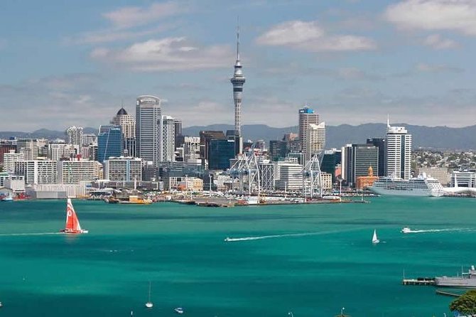 Auckland Town and Country Delights Tour - Howick: Fencible-Soldier Roots and an English-Feeling Town