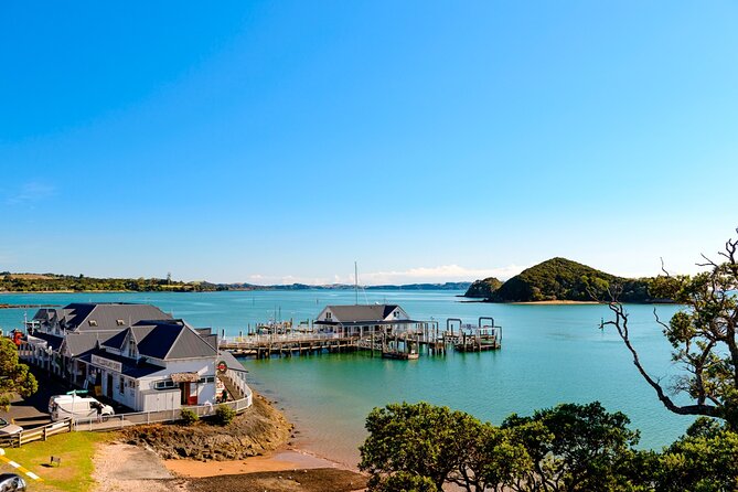 Bay of Islands Discovery Experience from Auckland incl. Hole In The Rock Cruise - Auckland morning: pickups, coffee stops, and Hundertwasser in Kawakawa
