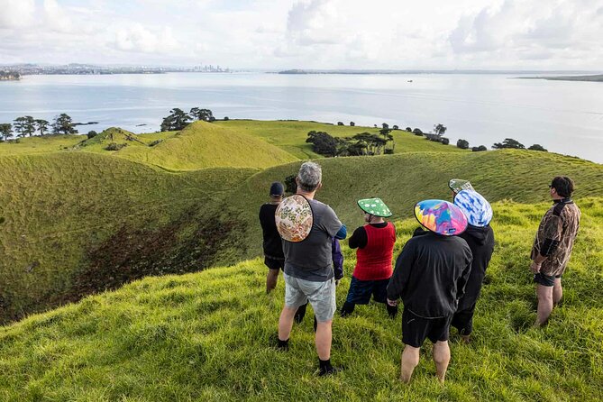 Browns Island Motukorea Sea Kayak Tour - Browns Island (Motukorea) so close to Auckland it feels unreal