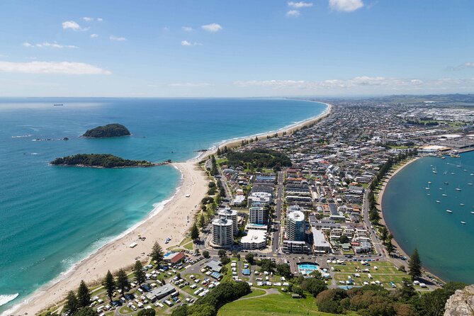 Cathedral Cove & Hot Water Beach with Lunch from Auckland - What the small-group limit (max 11) changes for your experience