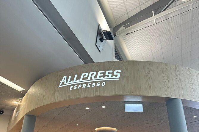 Direct & Quick Auckland Airport Transfer to/from Hotel in SUV - Meet-and-Greet: Name Board Pickup and Flight Monitoring