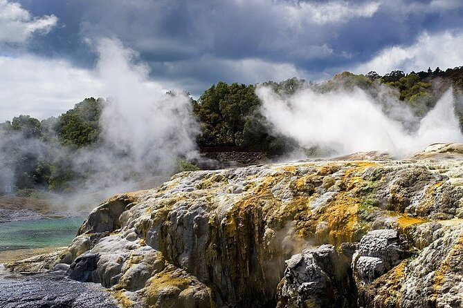 Ex Auckland: Rotorua Māori Village with Haka and Hot Springs - A 6:00 am start and the real meaning of 12 hours