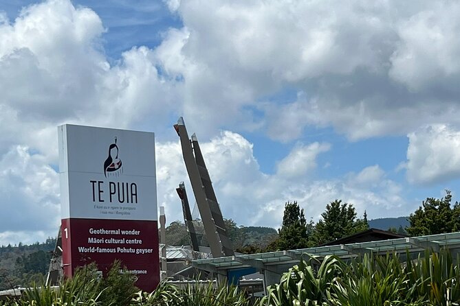 Ex Auckland: Rotorua Māori Village with Haka and Hot Springs - Polynesian Spa Deluxe Lake Spa: your included thermal reset