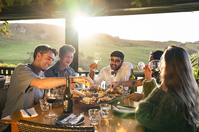 Flavours of Waiheke, wine, beer, spirits INCLUDES lunch - MAX 11 - Group size, pace, and who this suits best