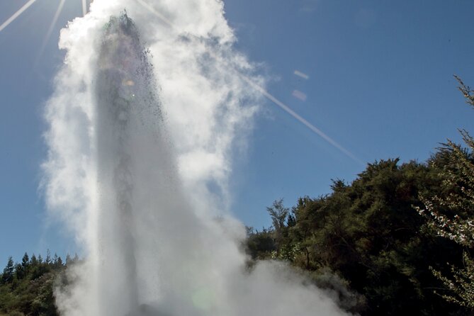 From Auckand: Waiotapu and Polynesian Spa Rotorua Day Tour - Polynesian Spa Deluxe Lake Spa: the 2-hour soak that balances the day