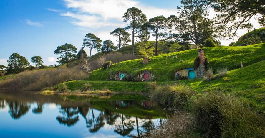From Auckland: Hobbiton Movie Set Full-Day Small-Group Trip - The added Hobbit Hole interior time (from Dec 1, 2023)