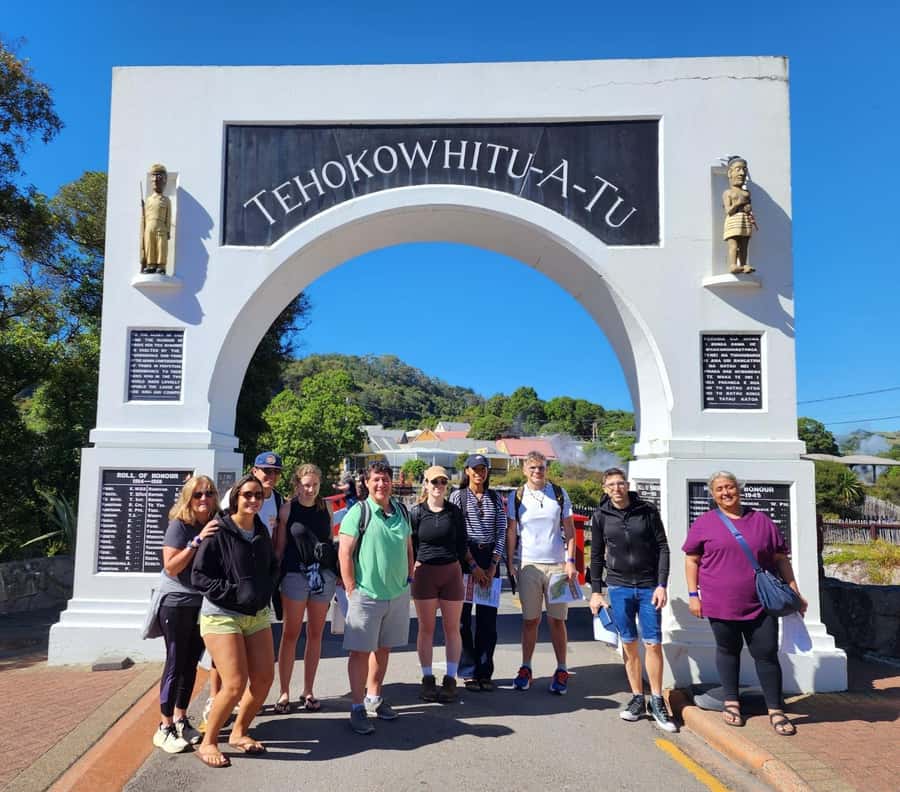 From Auckland: Rotorua Māori Village & Hot Springs with Haka - Polynesian Spa: how to make the most of your 2 hours
