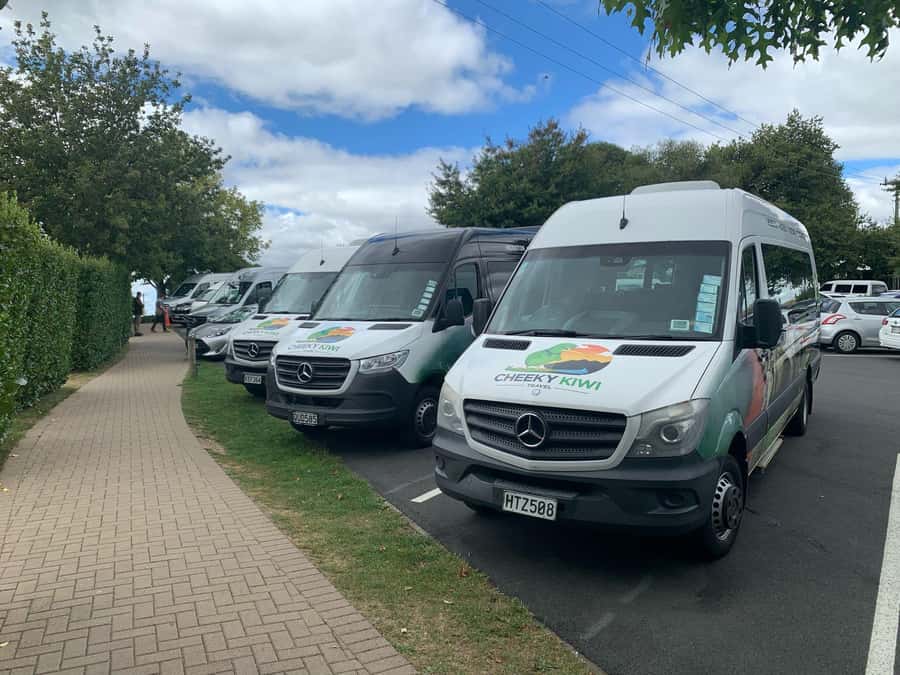 From: Auckland: Rotorua via Hobbiton Tour One Way Tour - FAQ