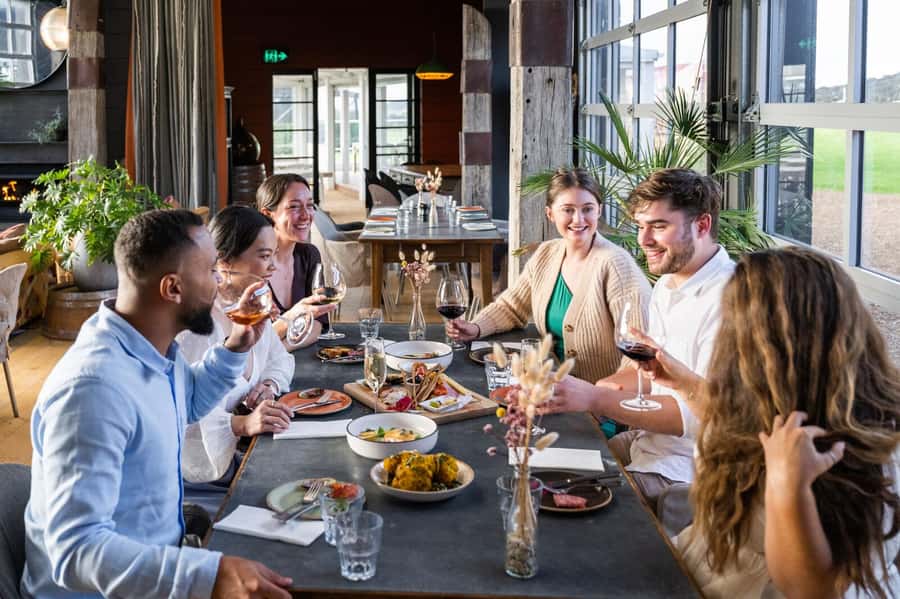 From Auckland: Taste Of Waiheke Island Day Tour - The timing reality: how long each part can feel