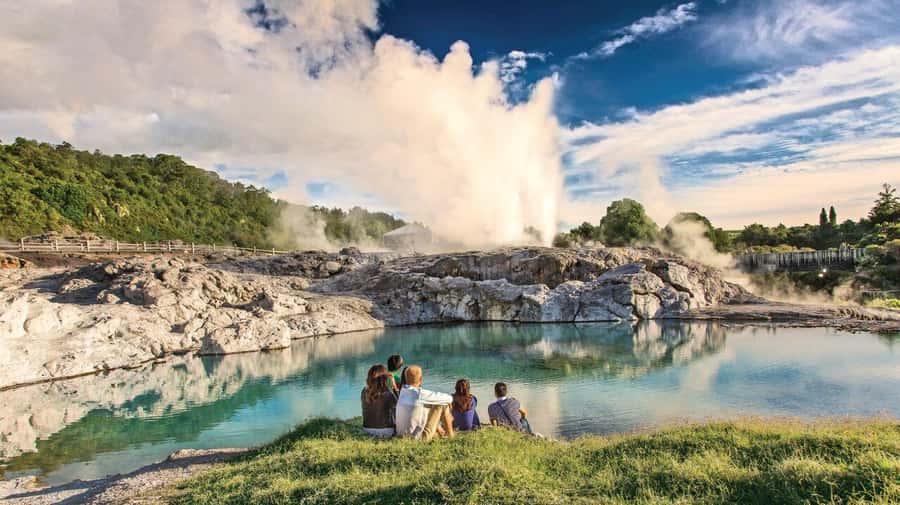 From Auckland: Waitomo Glow Worm Caves & Rotorua Tour - Price and value: is $274 per person worth it?