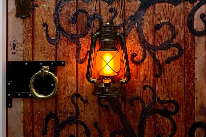 Gnome's Adventure Escape Room Experiences - What Makes It Feel Real: Props, Lighting, and a Story You Can Follow