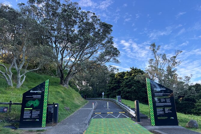 Half-Day Tour: AUCKLAND CITY Highlights with Hotel Pickup - Hotel pickup and a max of 10 people: why this tour feels easy