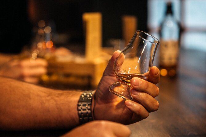 Heke Brewery and Distillery Tour in Waiheke Island with samples - Extending the experience with a tasting flight