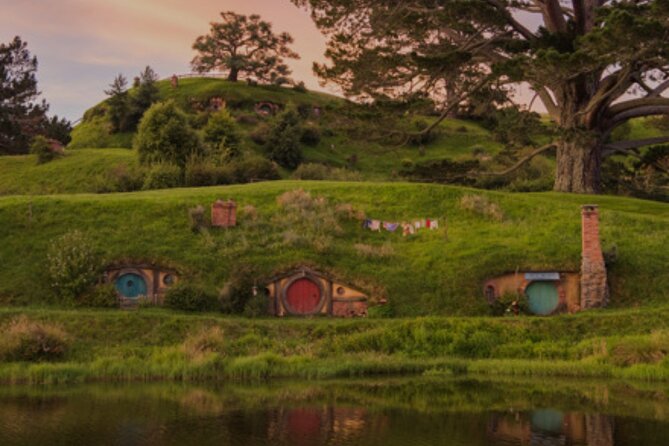 Hobbiton and Waitomo Caves Arrive in Comfort and Style - Timing: Why This One-Day Combo Works (and When It Won’t)