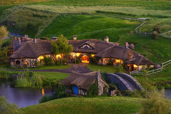 Hobbiton Movie Set and Hamilton Gardens Small Group-from Auckland - Who this tour suits best