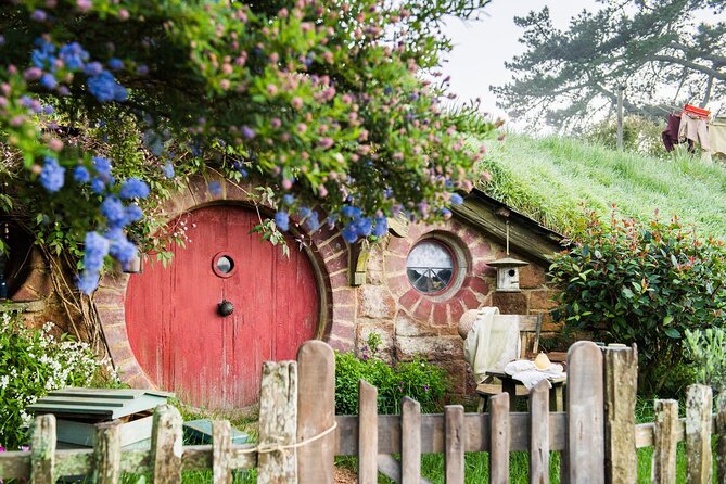 Hobbiton Movie Set Experience: Private Tour From Auckland - Price and logistics: what you’re paying for at $588.92 per person