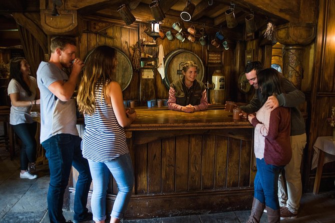 Hobbiton Movie Set Small Group Day Tour from Auckland - Who this Hobbiton day tour suits best