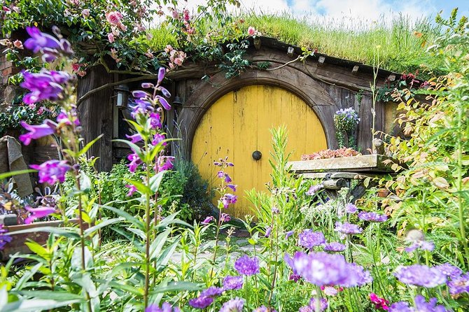 Hobbiton & Rotorua including Wai-O-Tapu - Small Group Tour from Auckland - Timing, snacks, and how to not feel rushed