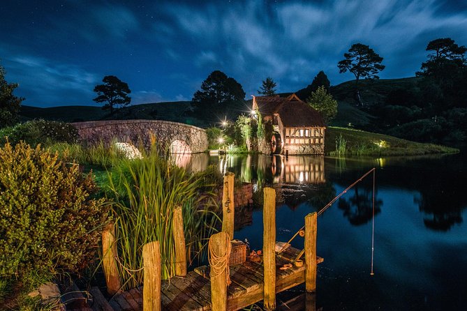 Hobbiton & Waitomo Caves Guided Day Trip from Auckland incl lunch - FAQ