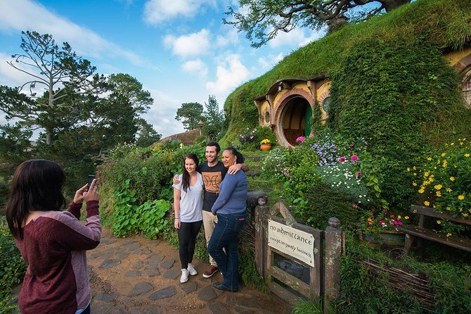 Hobbiton & Waitomo Caves Small-Group Tour W Lunch from Auckland - The 6am start: how the drive shapes your day
