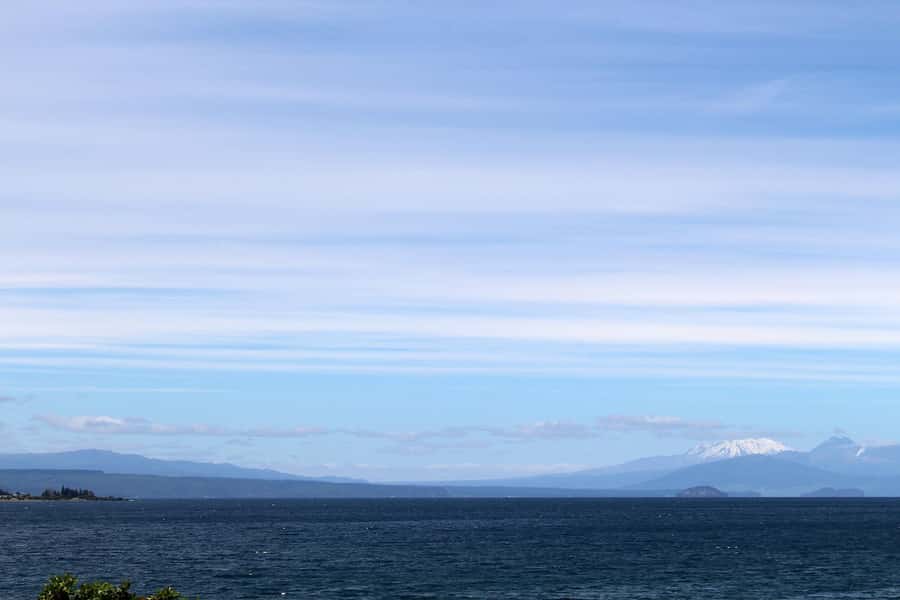 Hobbiton, Waitomo, Rotorua & Taupo 2-Day Tour from Auckland - Huka Falls and Taupo: Waterfalls, Then Lake Views