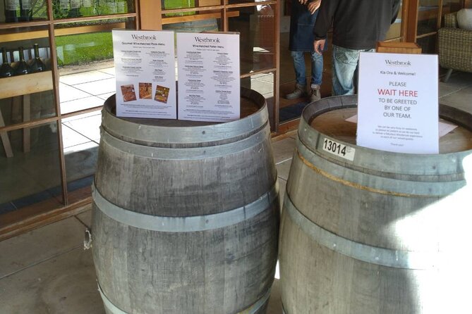 Kumeu Winery Boutique Tour with Gourmet Lunch from Auckland - Price and Logistics: What $173.76 Buys You