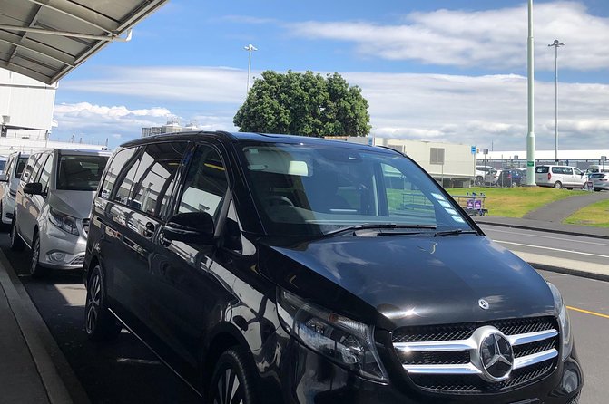 Luxury Airport transfers in Auckland - Price, Distance Limits, and Bag Limits (No Surprises)
