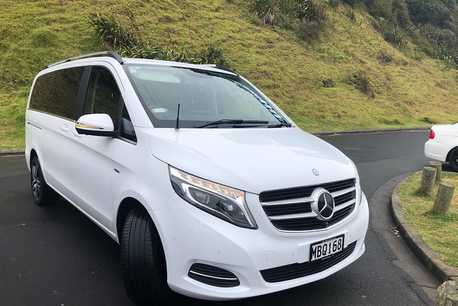 Luxury Airport transfers in Auckland - Car Comfort, Cleanliness, and What’s Included in the Ride