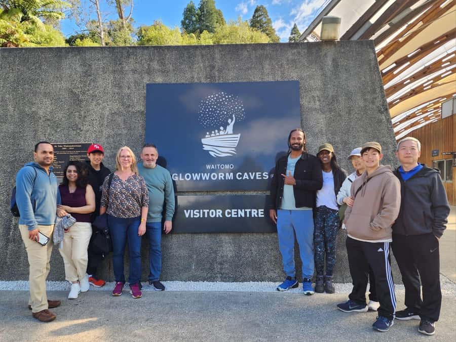 Magical Hobbiton & Waitomo Caves Small Group from Auckland - A 12-hour Middle-earth-and-underworld day plan