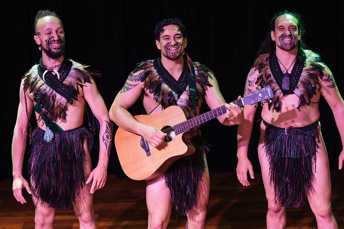 Māori Cultural Experience & Auckland Museum General Admission - Living Taonga: what you’re really buying